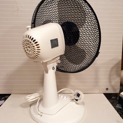 Amazon Basics 3 Speed Oscillating Table Fan 40 watt