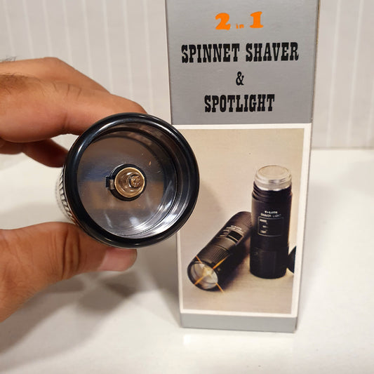 2 in 1 Shaver + Spotlight